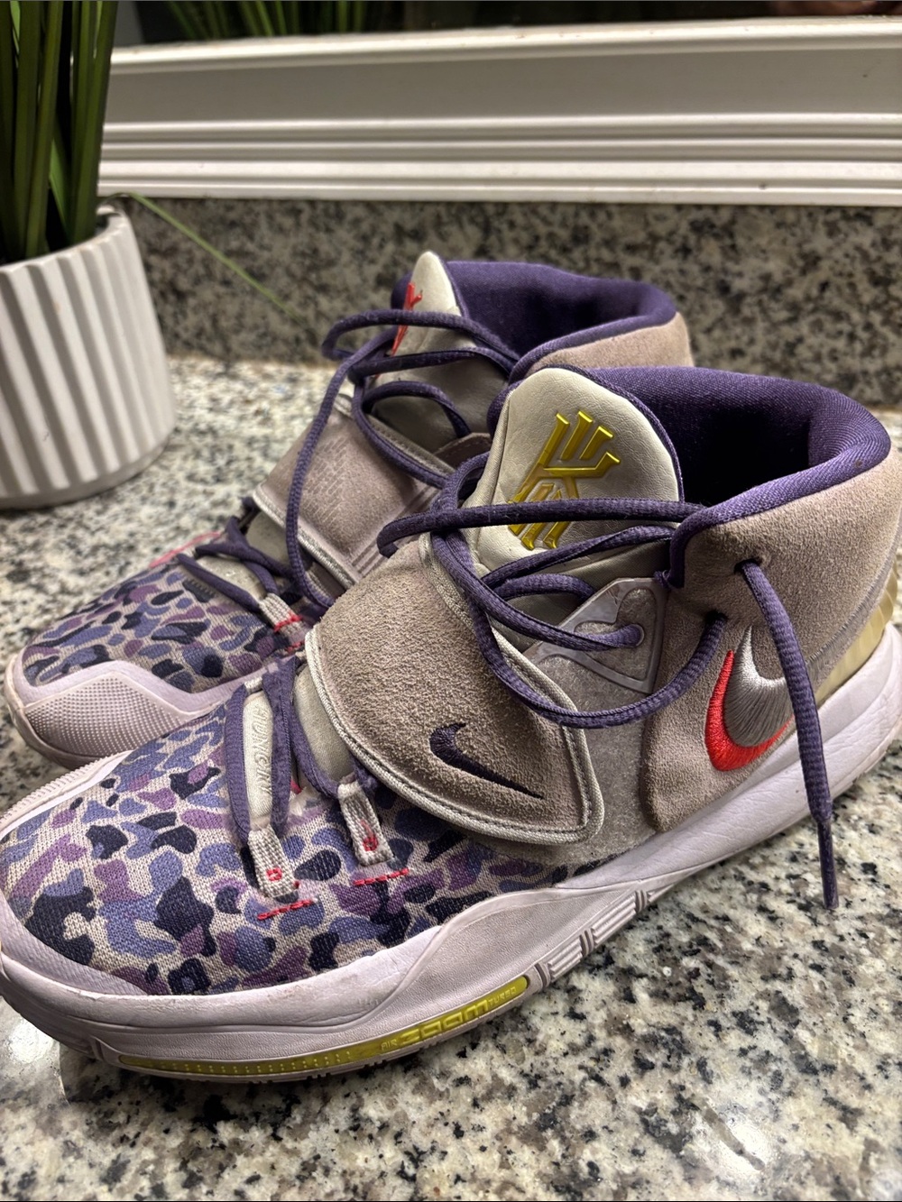 Nike Kyrie 6 Asia Irving Barely Grape